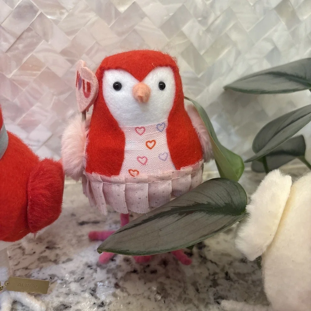 Target Spritz Featherly Friends Bird Valentines Day 2022-24 Queenie Kingsley Jet